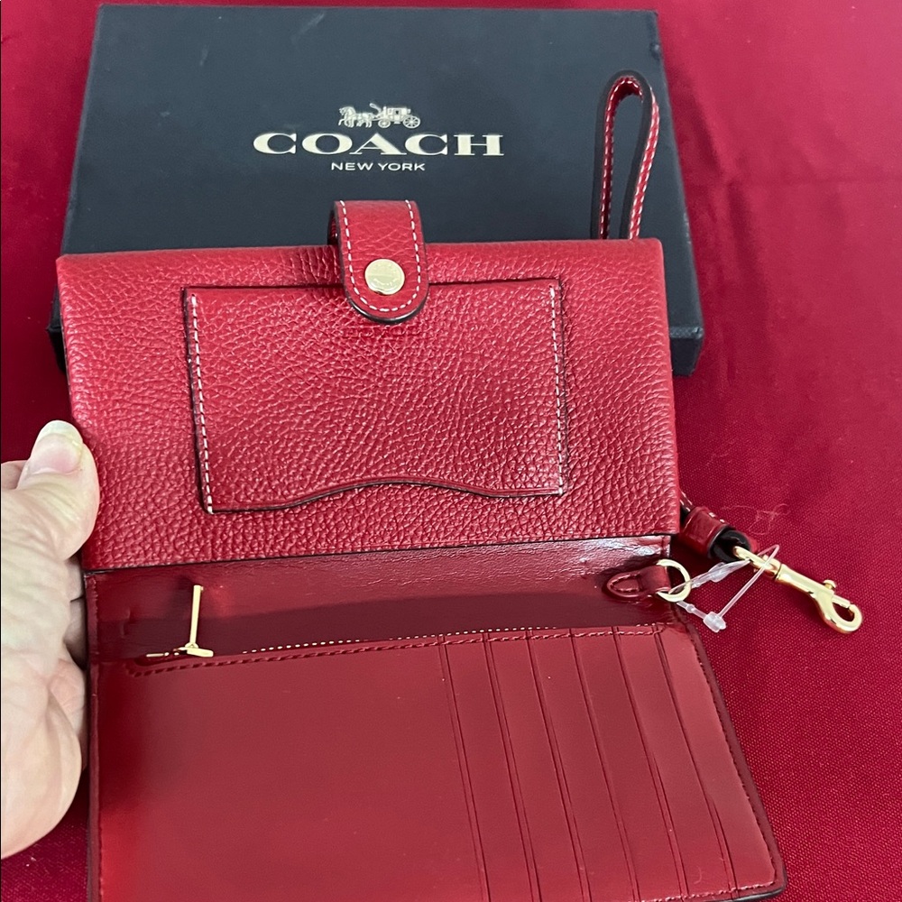 Coach pebbled Red Wristlet leather phone clutch with Box - Picture 2 of 9